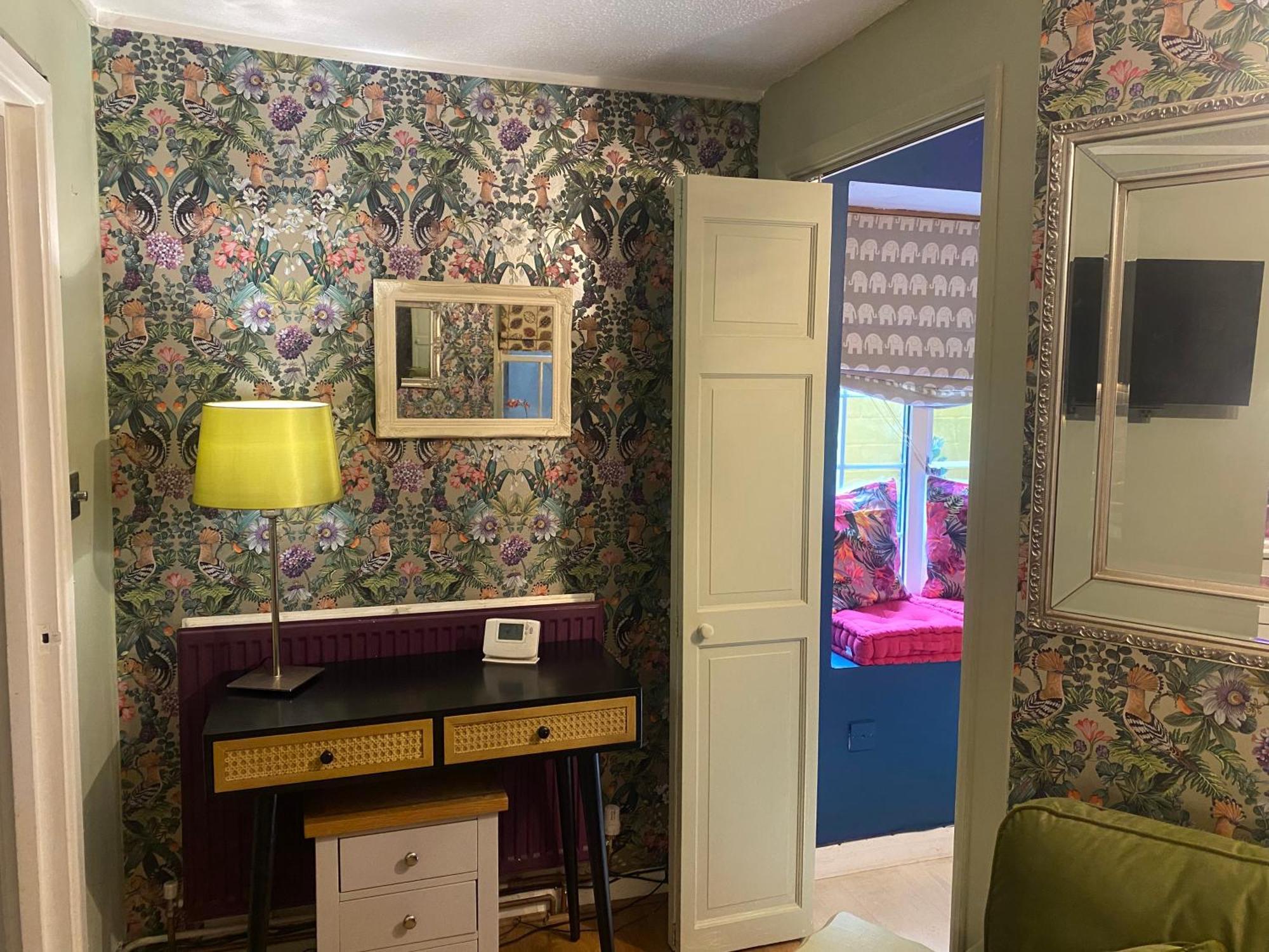 Quiet Lower Floor 2 Bed City Apartment With Private Patio Garden Bath Eksteriør billede