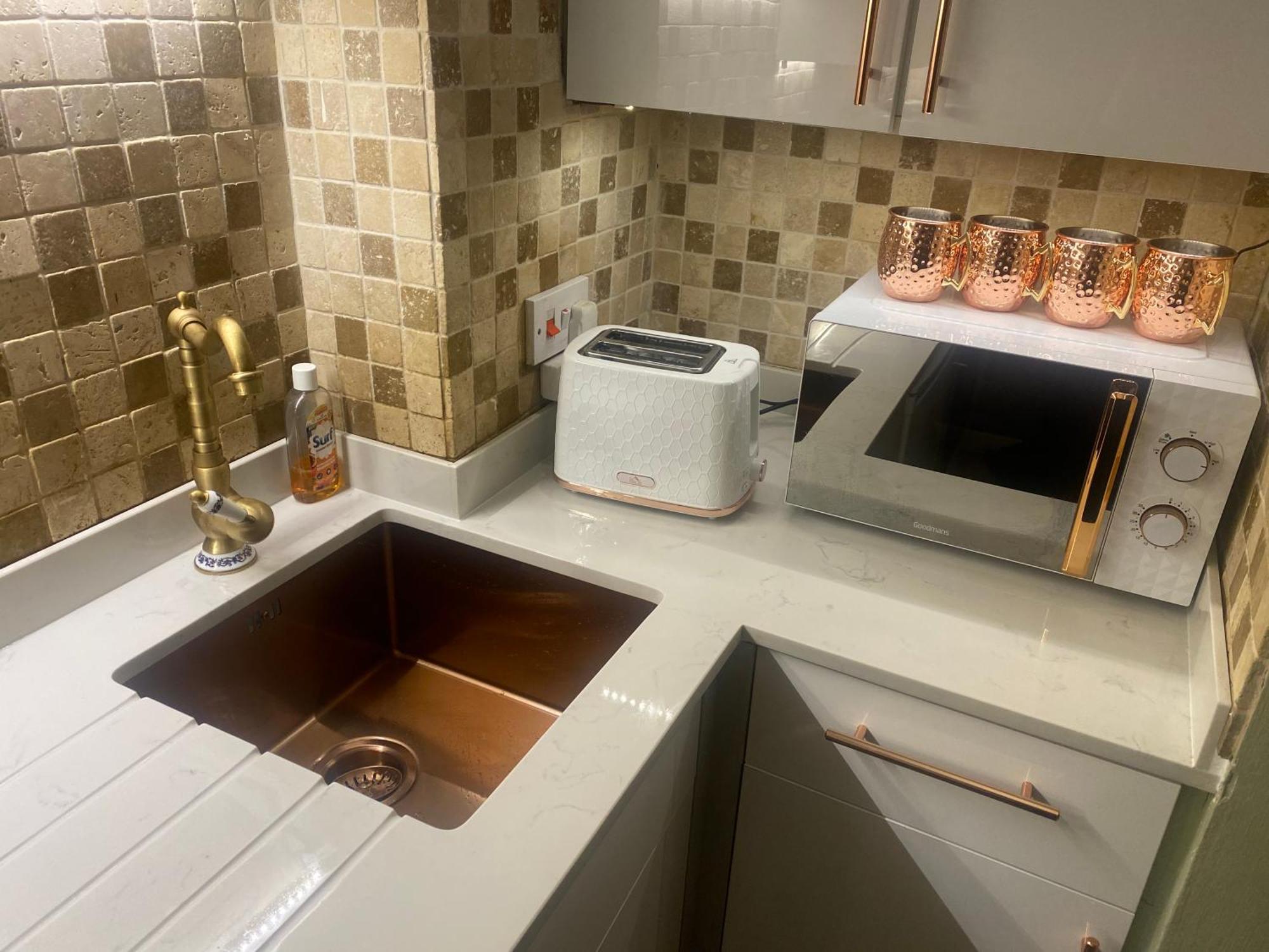 Quiet Lower Floor 2 Bed City Apartment With Private Patio Garden Bath Eksteriør billede